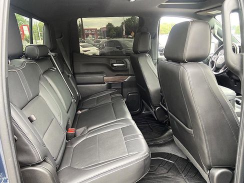 Used 2019 Chevrolet Silverado 1500 High Country w/ Technology Package AWD/4WD image 19