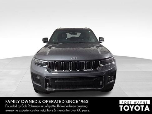 Used 2022 Jeep Grand Cherokee Overland image 3