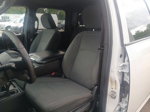 Used 2024 RAM 2500 Tradesman w/ Chrome Appearance Group AWD/4WD image 32