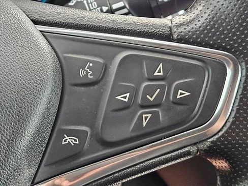 Used 2020 Chevrolet Equinox LT w/ LPO, Floor Liner Package FWD image 23