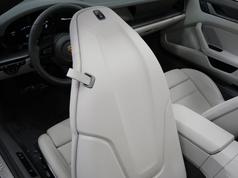 Used 2023 Porsche 911 Carrera image 25