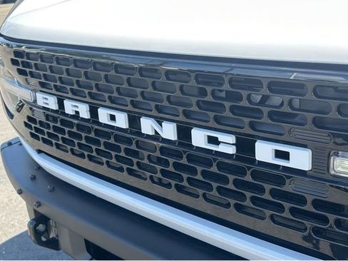 New 2025 Ford Bronco Badlands image 39
