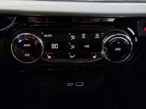 New 2026 Chevrolet Trax LT w/ Driver Confidence Package image 15