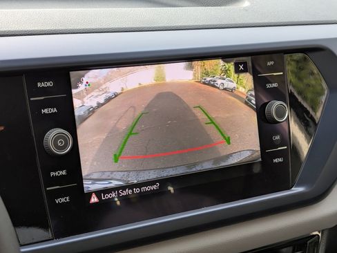 Used 2022 Volkswagen Taos SE image 19