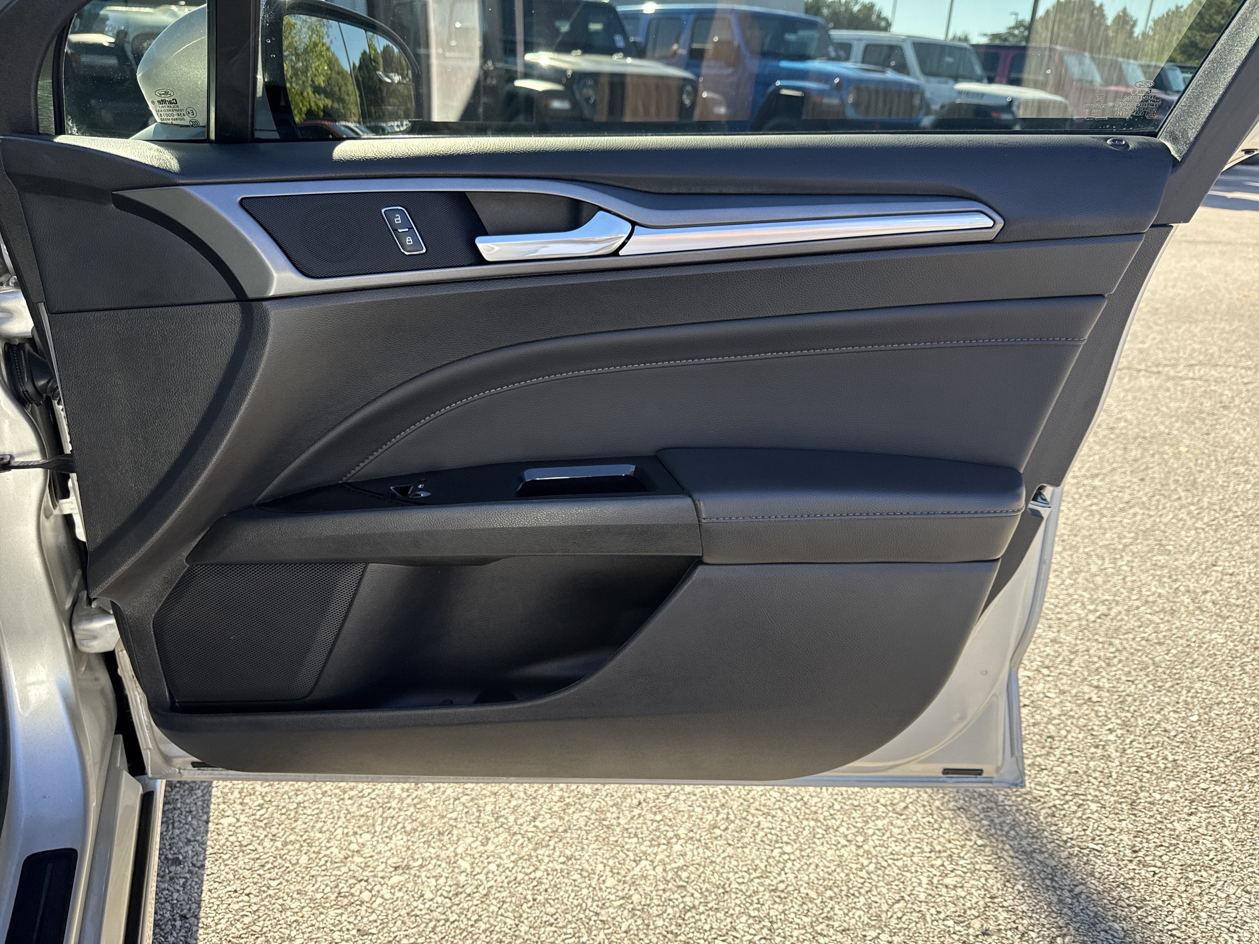 Used 2013 Ford Fusion Titanium FWD image 14