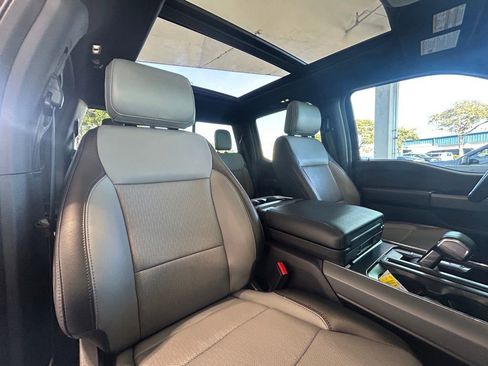 Used 2024 Ford F150 Lightning Lariat image 32