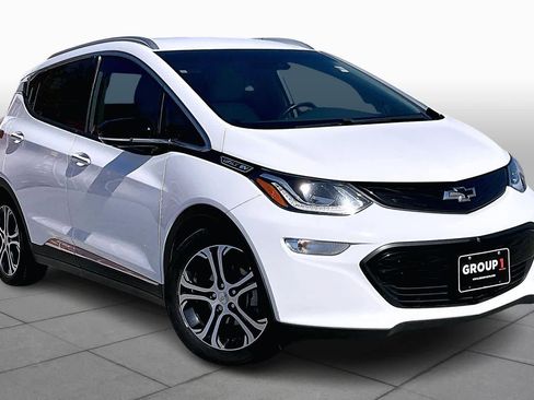 Used 2021 Chevrolet Bolt Premier w/ Infotainment Package image 3