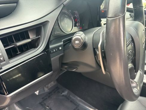 Used 2022 Lexus ES 300h image 13