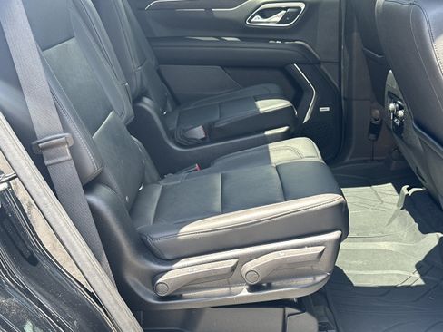 Used 2021 Chevrolet Tahoe LT w/ LT Signature Package RWD image 15