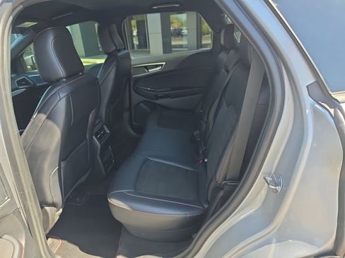 Used 2024 Ford Edge ST-Line image 11