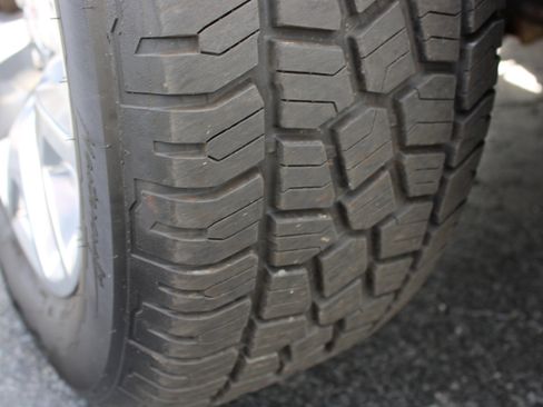 Used 2018 GMC Sierra 1500 SLT w/ SLT Premium Package image 44