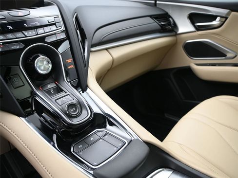 Certified 2024 Acura RDX SH-AWD image 4