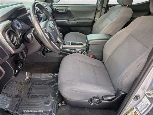 Used 2019 Toyota Tacoma TRD Off-Road image 14