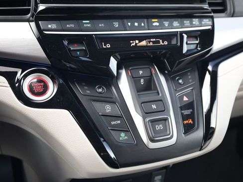 New 2026 Honda Odyssey Touring image 18