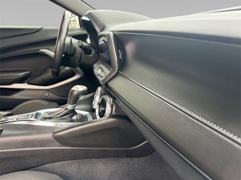 Used 2022 Chevrolet Camaro LT w/ RS Package image 20