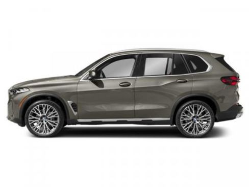 Used 2024 BMW X5 xDrive40i w/ Executive Package image 3