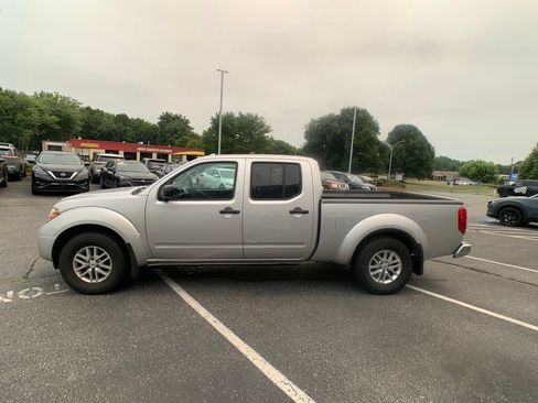 Used 2016 Nissan Frontier SV w/ SV Value Truck Package AWD/4WD image 7