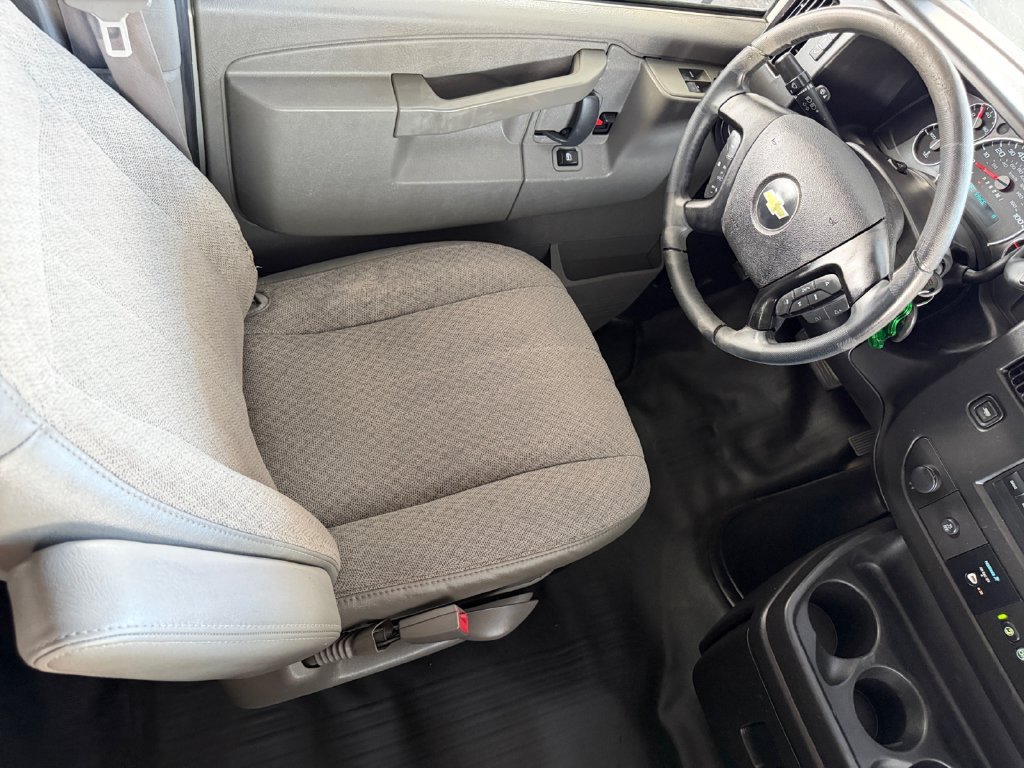 Used 2019 Chevrolet Express 3500 LS RWD image 31