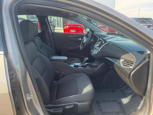 Used 2023 Chevrolet Malibu LT w/ Driver Confidence Package FWD image 15