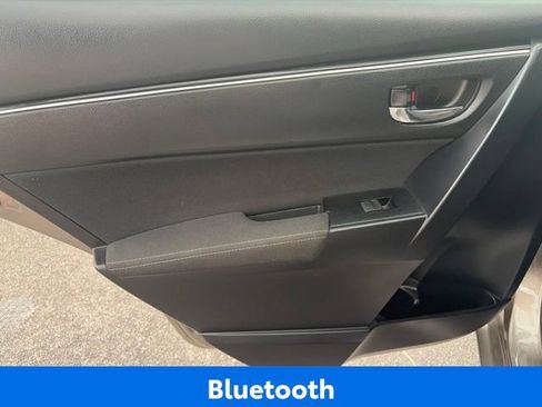 Used 2017 Toyota Corolla LE FWD image 9