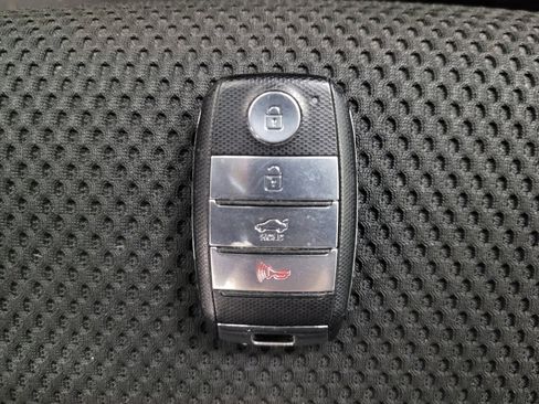 Used 2020 Kia Optima S FWD image 32