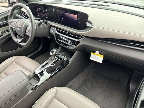 Used 2025 Buick Envista Avenir image 29