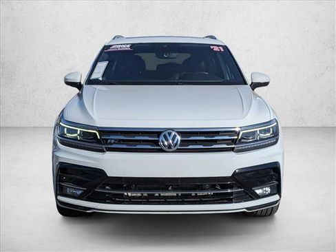 Used 2021 Volkswagen Tiguan SEL Premium R-Line image 2