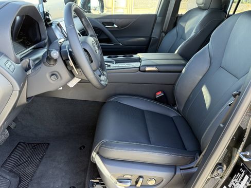 New 2026 Lexus LX 700h Luxury image 18