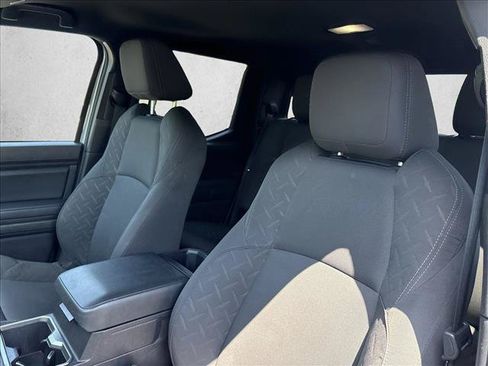 Certified 2025 Toyota Tacoma SR5 AWD/4WD image 20