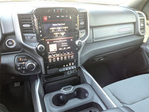 Used 2021 RAM 1500 Big Horn image 22