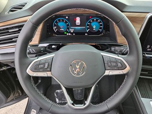 New 2026 Volkswagen Atlas SE FWD image 11