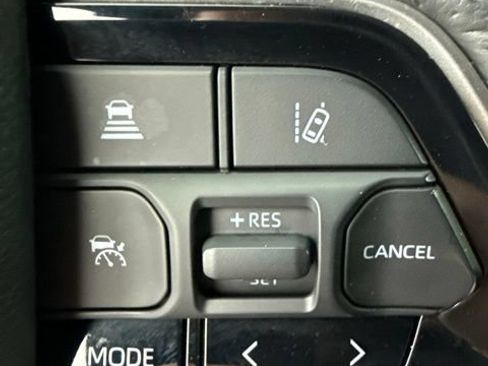Used 2024 Toyota Tundra Platinum AWD/4WD image 18