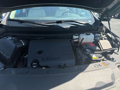 Used 2023 Buick Enclave Essence w/ LPO, Floor Liner Package AWD/4WD image 23