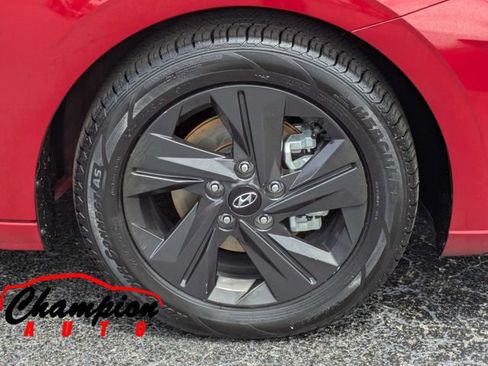 Used 2021 Hyundai Elantra SEL FWD image 12