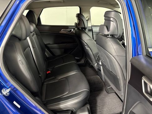Used 2025 Kia Sportage EX FWD image 20