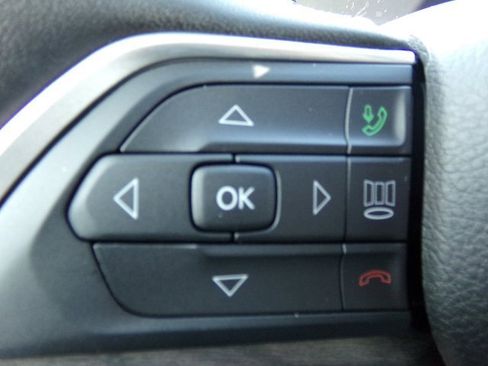 Used 2024 Jeep Grand Cherokee Limited 4xe image 11