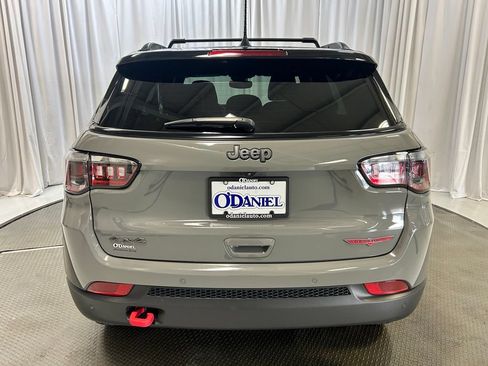 Used 2024 Jeep Compass Trailhawk AWD/4WD image 27