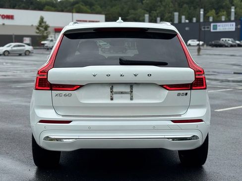 Used 2023 Volvo XC60 B5 Plus w/ Climate Package AWD/4WD image 4