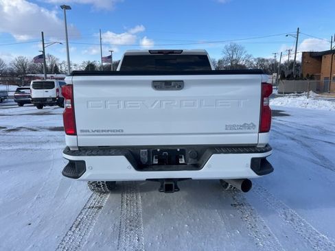 Used 2020 Chevrolet Silverado 2500 High Country w/ Z71 Off-Road Package image 5