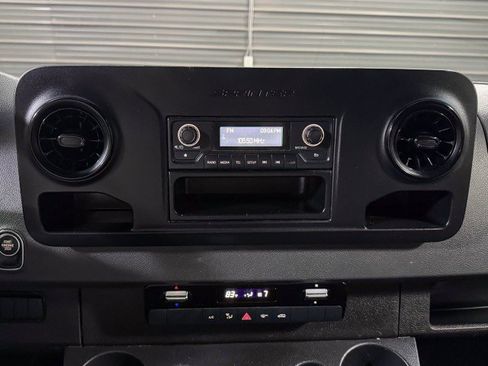 Used 2021 Mercedes-Benz Sprinter 3500 image 23