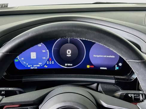 Certified 2025 Porsche Macan Electric RWD image 13