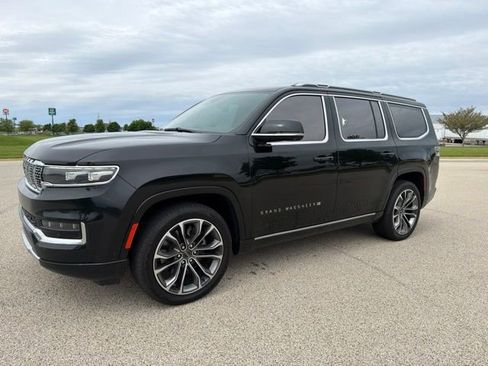 Used 2023 Jeep Grand Wagoneer Series III AWD/4WD image 2
