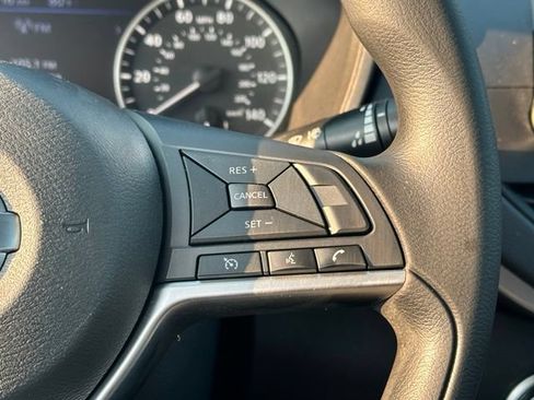 Used 2020 Nissan Altima 2.5 S FWD image 39