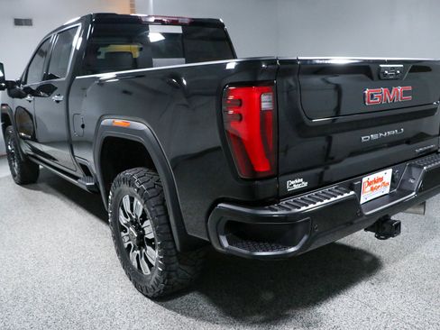 Used 2024 GMC Sierra 2500 Denali w/ Denali Reserve Package AWD/4WD image 9