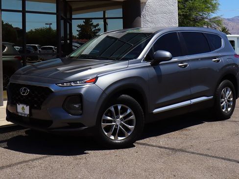 Used 2019 Hyundai Santa Fe SE AWD/4WD image 2