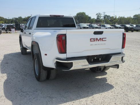 New 2026 GMC Sierra 3500 Pro image 9