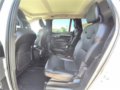 Used 2020 Volvo XC90 T6 Momentum w/ Protection Package Premier AWD/4WD image 10