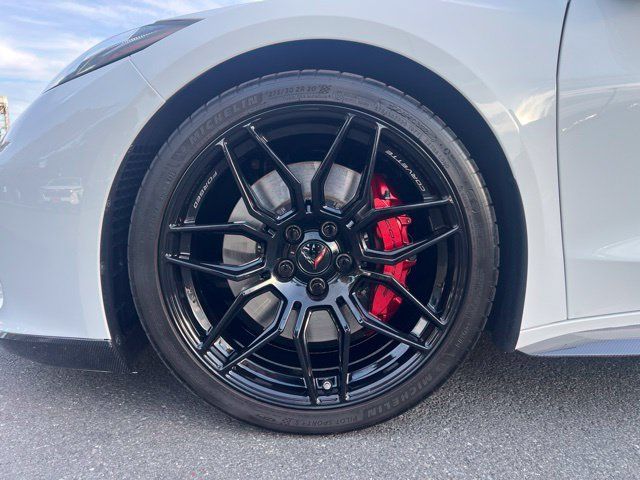 Used 2024 Chevrolet Corvette Z06 RWD image 13