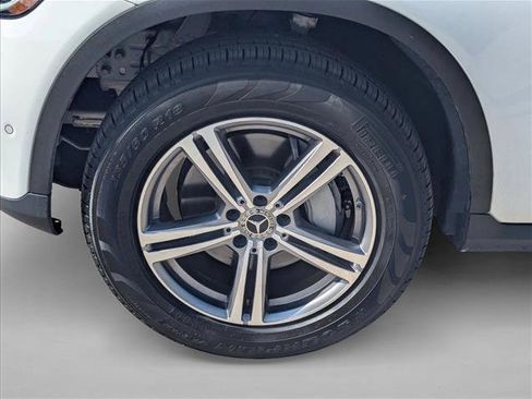 Used 2022 Mercedes-Benz GLC 300 image 9