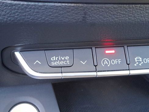 Used 2024 Audi Q5 2.0T Premium image 24